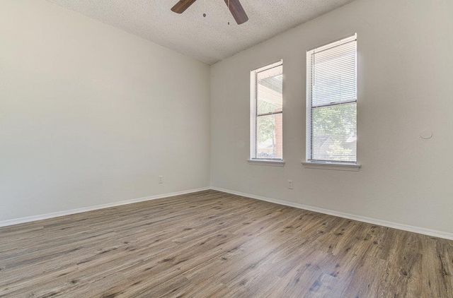 10105 Woodland Village DR, Austin, TX 78750