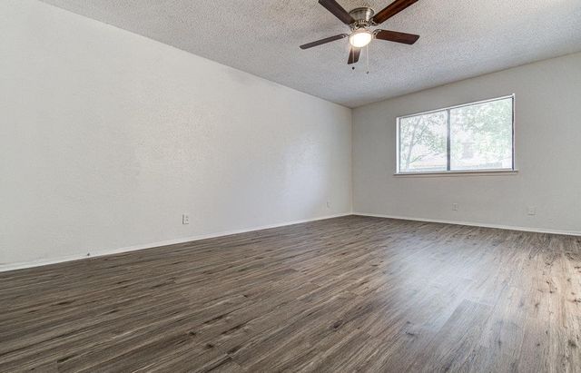 10105 Woodland Village DR, Austin, TX 78750