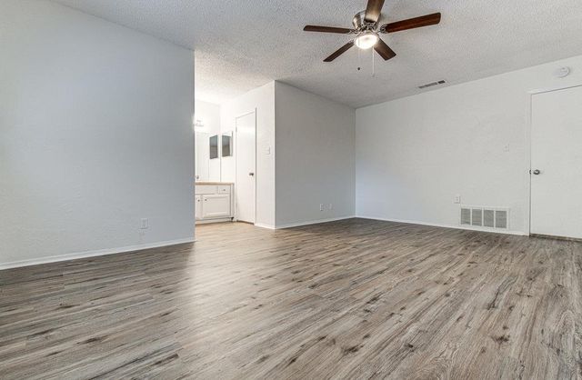 10105 Woodland Village DR, Austin, TX 78750