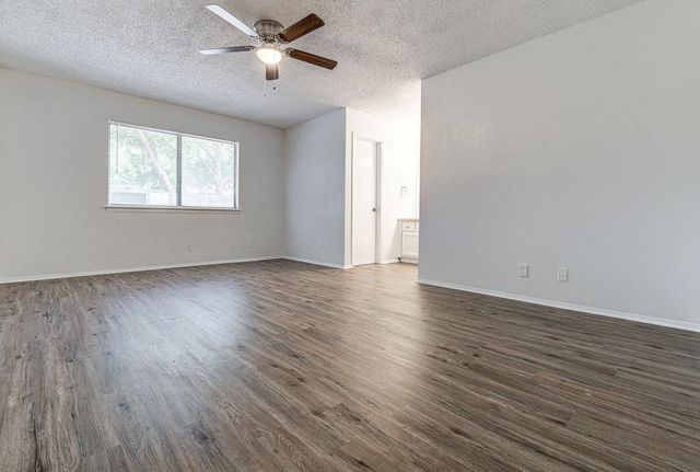 10105 Woodland Village DR, Austin, TX 78750
