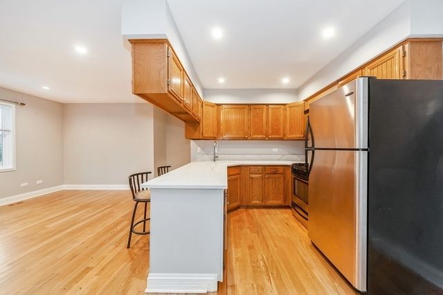 608 Inverrary Lane 608, Deerfield, IL 60015