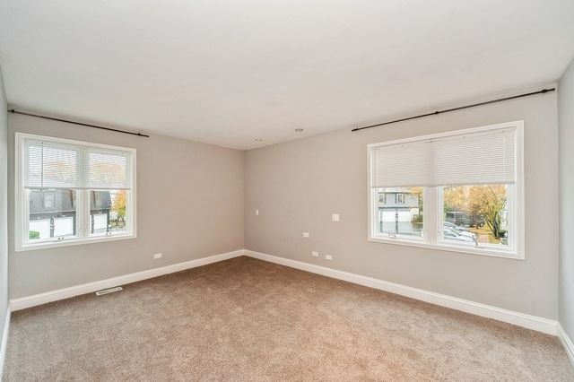 608 Inverrary Lane 608, Deerfield, IL 60015