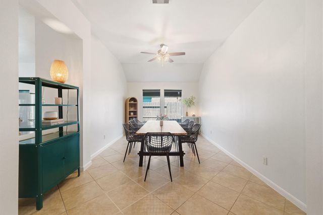 13416 Moonlit Lake Lane, Pearland, TX 77584