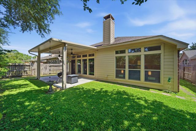 13416 Moonlit Lake Lane, Pearland, TX 77584
