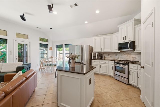 13416 Moonlit Lake Lane, Pearland, TX 77584