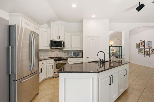13416 Moonlit Lake Lane, Pearland, TX 77584