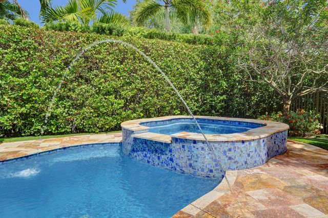 7276 NW 112th Way, Parkland, FL 33076