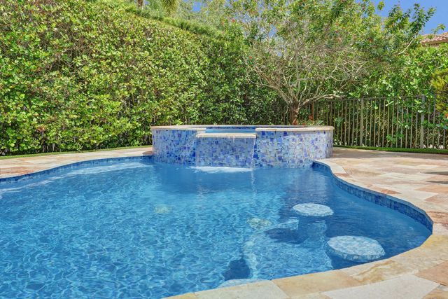 7276 NW 112th Way, Parkland, FL 33076