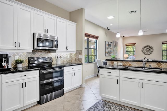 7276 NW 112th Way, Parkland, FL 33076