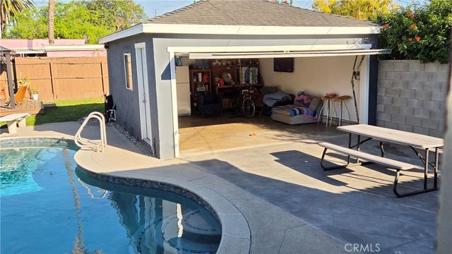 3020 Oregon Avenue, Long Beach, CA 90806