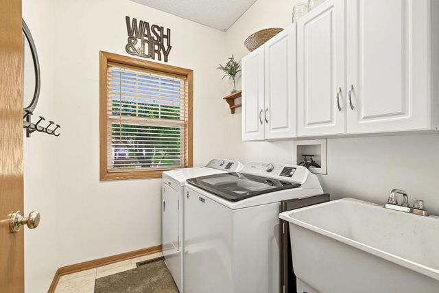 17452 Goodland Path, Lakeville, MN 55044