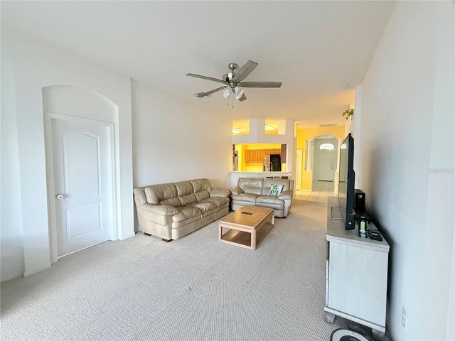 8415 CANTERBURY LAKE BOULEVARD, Tampa, FL 33619