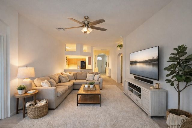 8415 CANTERBURY LAKE BOULEVARD, Tampa, FL 33619