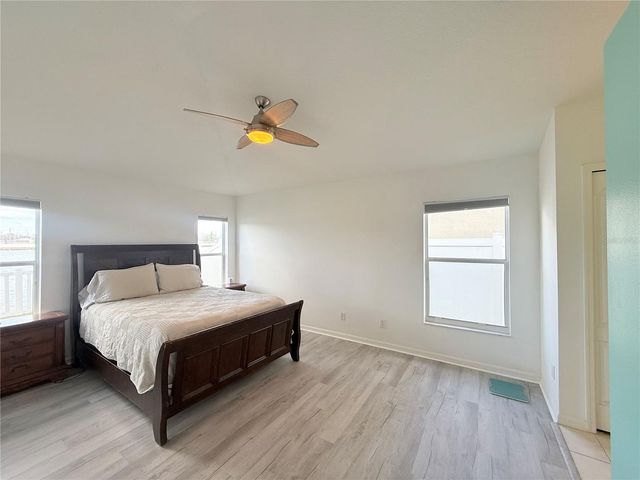 8415 CANTERBURY LAKE BOULEVARD, Tampa, FL 33619