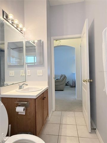 8415 CANTERBURY LAKE BOULEVARD, Tampa, FL 33619