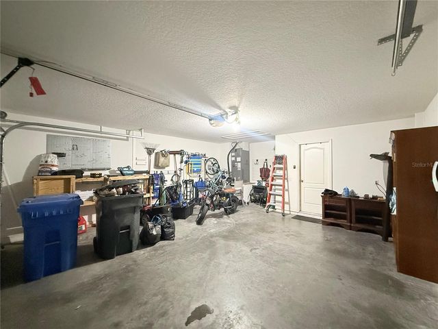 8415 CANTERBURY LAKE BOULEVARD, Tampa, FL 33619