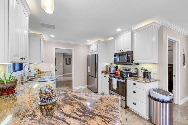 26 Kambridge Dr, Medina, TN 38355