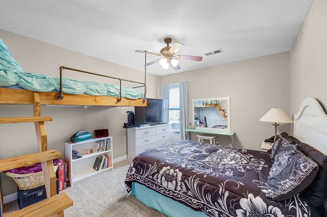 26 Kambridge Dr, Medina, TN 38355