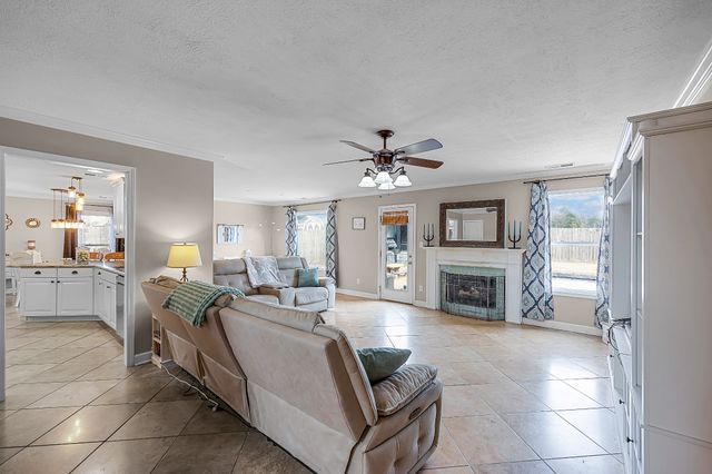 26 Kambridge Dr, Medina, TN 38355