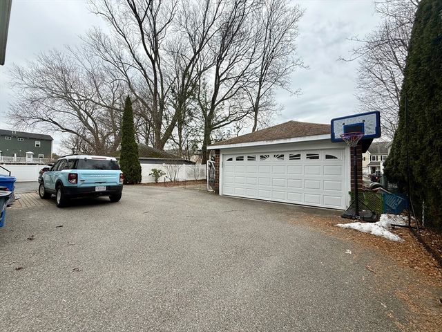 253 Brown St. 1, Waltham, MA 02453