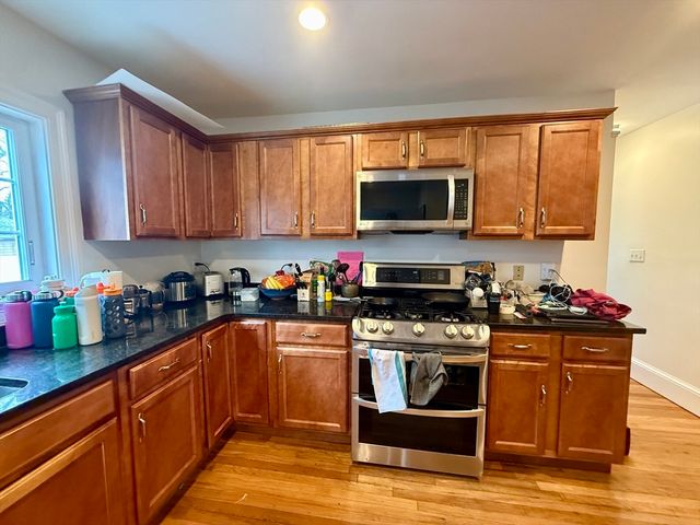 253 Brown St. 1, Waltham, MA 02453