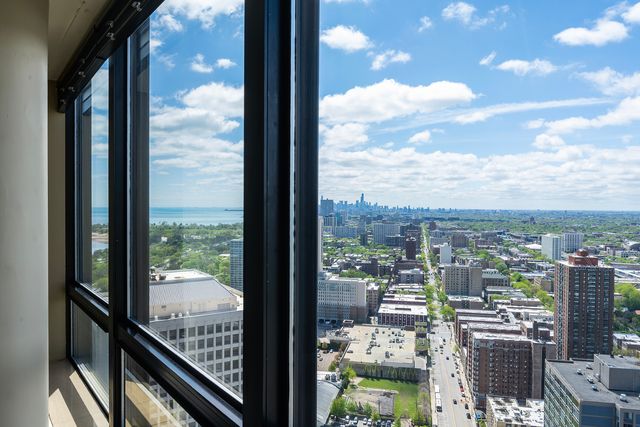 5415 N SHERIDAN Road 4412, Chicago, IL 60640