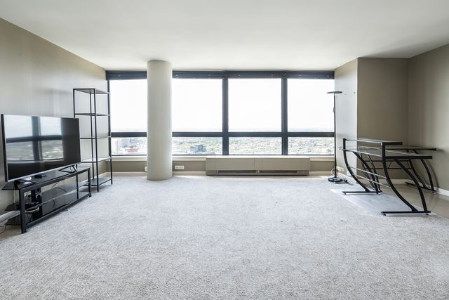 5415 N SHERIDAN Road 4412, Chicago, IL 60640
