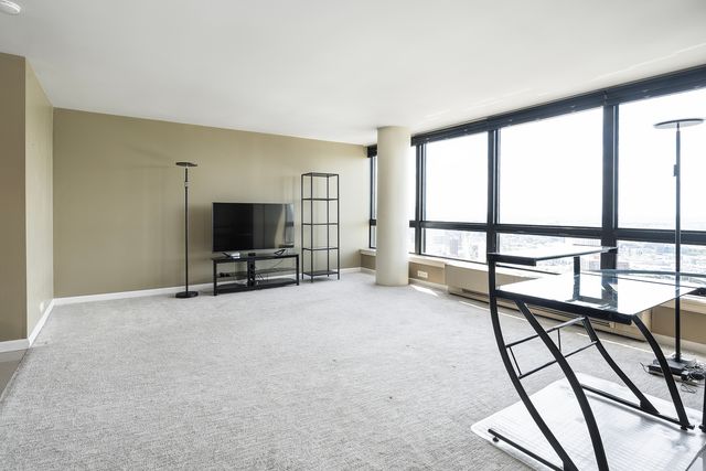 5415 N SHERIDAN Road 4412, Chicago, IL 60640