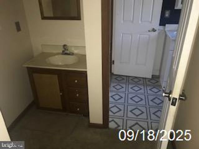 490 FRANKLINVILLE RD, Mullica Hill, NJ 08062
