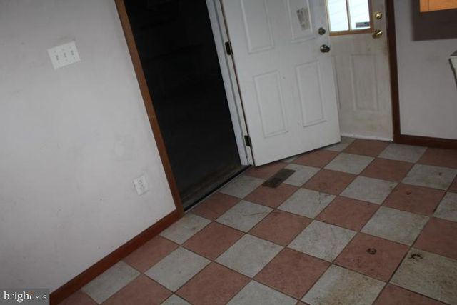 490 FRANKLINVILLE RD, Mullica Hill, NJ 08062