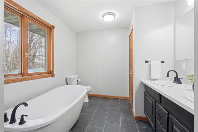 1226 Old Mill Road, New Richmond, WI 54017