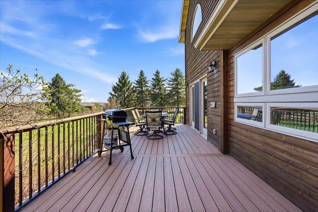 1226 Old Mill Road, New Richmond, WI 54017