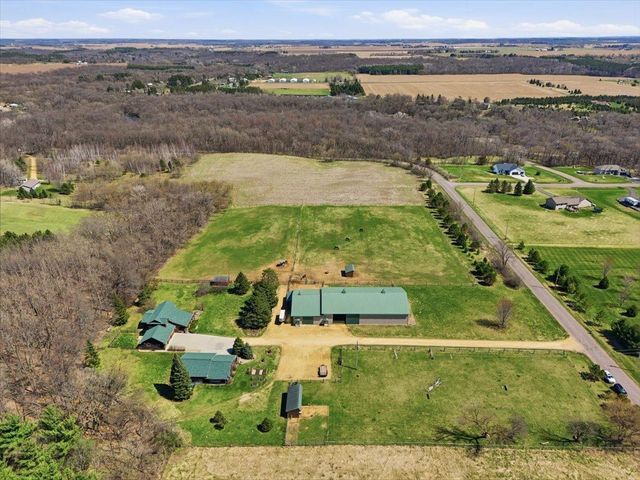 1226 Old Mill Road, New Richmond, WI 54017
