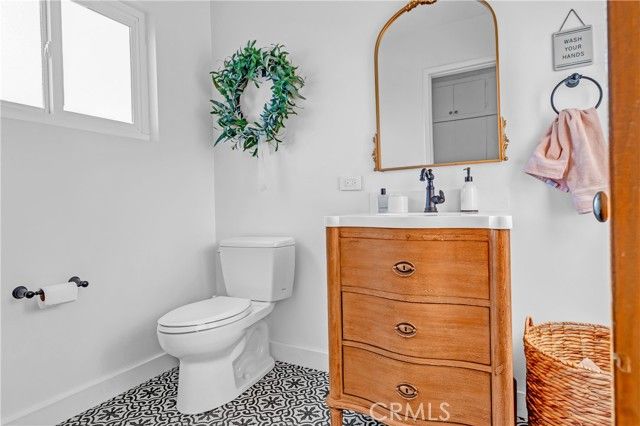 9929 Park St, Bellflower, CA 90706