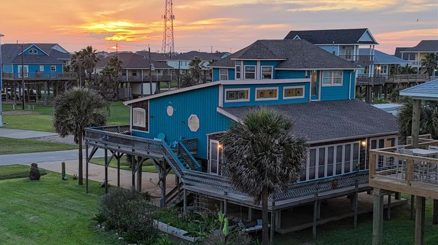 13002 Buccaneer Parkway, Freeport, TX 77541