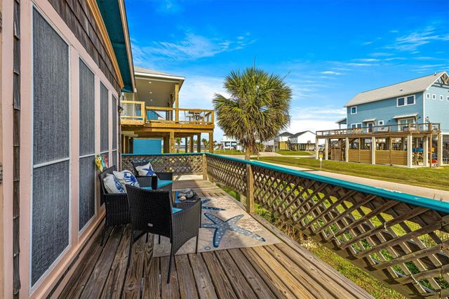 13002 Buccaneer Parkway, Freeport, TX 77541