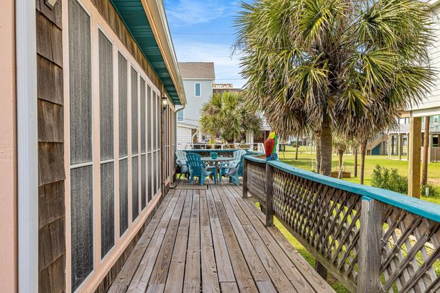 13002 Buccaneer Parkway, Freeport, TX 77541