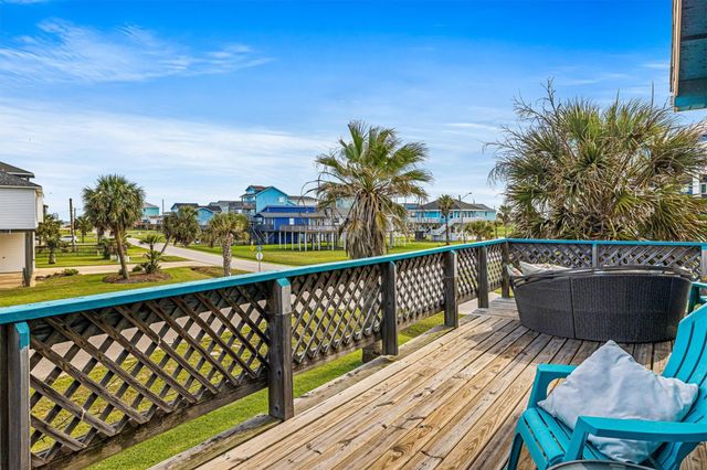 13002 Buccaneer Parkway, Freeport, TX 77541