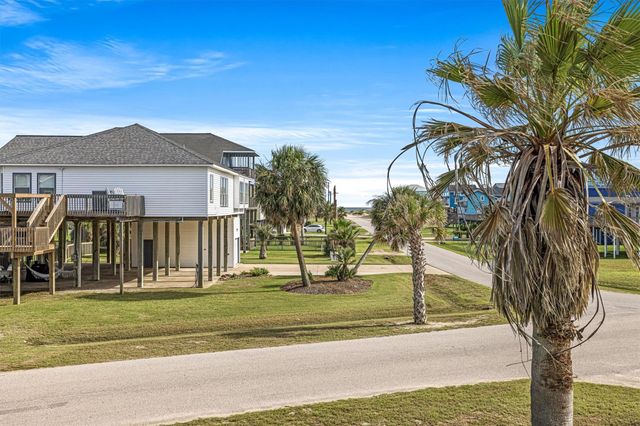 13002 Buccaneer Parkway, Freeport, TX 77541