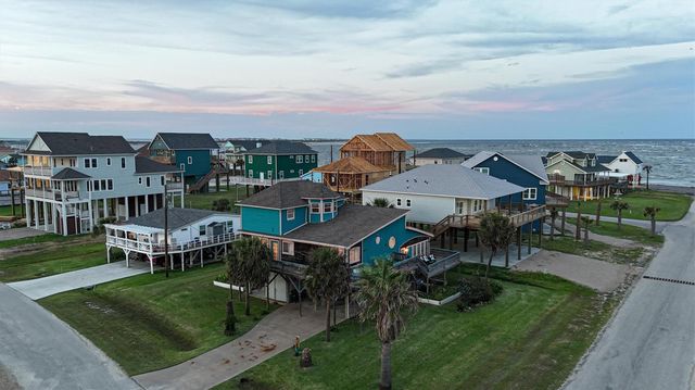 13002 Buccaneer Parkway, Freeport, TX 77541