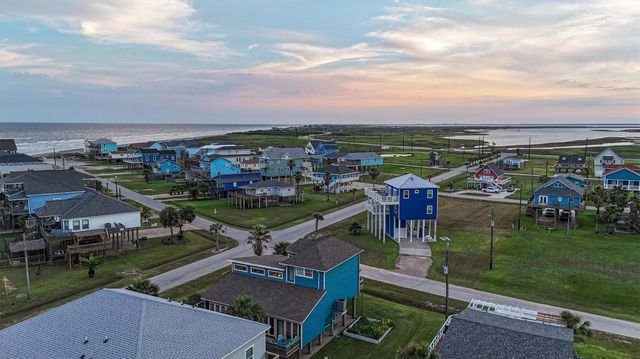 13002 Buccaneer Parkway, Freeport, TX 77541