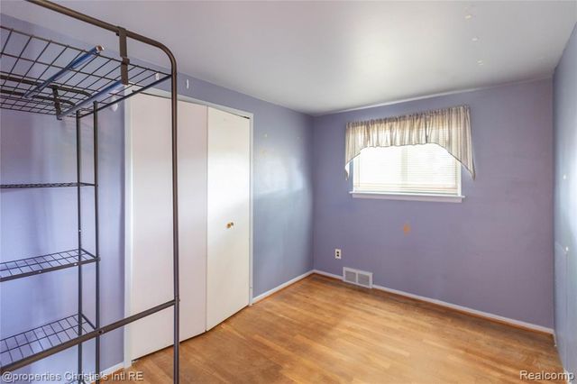 11675 Monsbrook Court, Sterling Heights, MI 48312