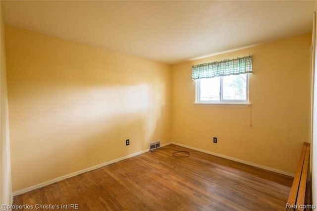 11675 Monsbrook Court, Sterling Heights, MI 48312