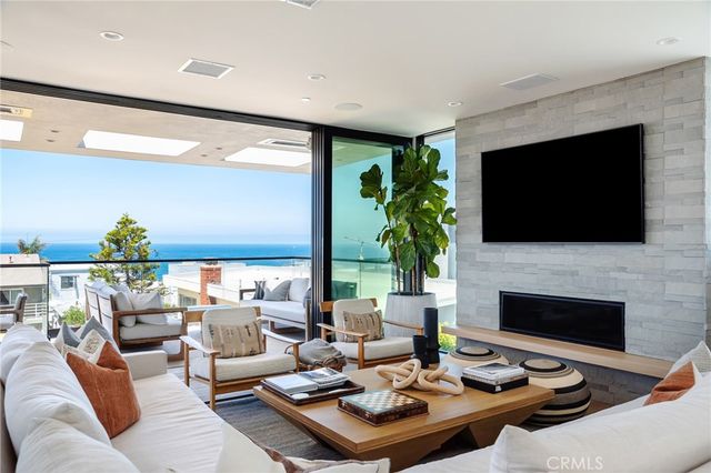 3203 Vista Drive, Manhattan Beach, CA 90266