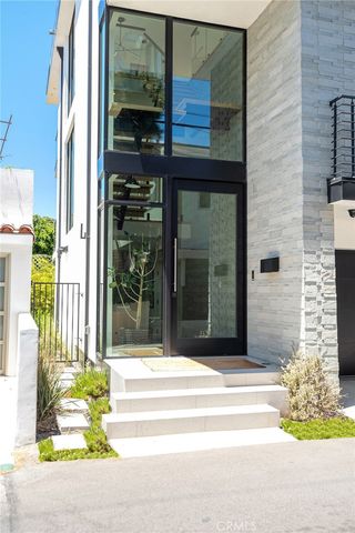 3203 Vista Drive, Manhattan Beach, CA 90266