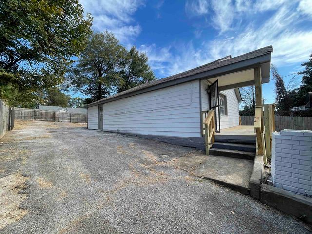 3240 N WATKINS ST, Memphis, TN 38127