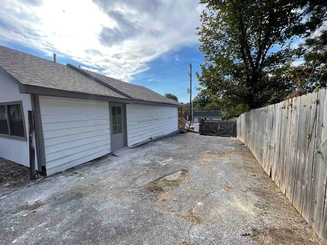 3240 N WATKINS ST, Memphis, TN 38127