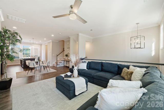 604 Tudor Park Way, Charlotte, NC 28211