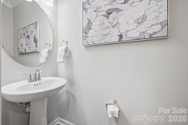 604 Tudor Park Way, Charlotte, NC 28211