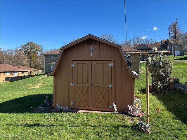 188 Columbus Way, Weirton, WV 26062